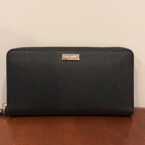 Kate Spade Black Laurel Leather Zip Wallet